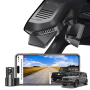Car dashboard camera with smartphone displaying road view and vehicle illustration.