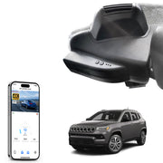 Car rearview mirror built-in dash cam with smartphone app control, 4K Ultra HD recording, GPS tracking and Jeep Compass models in the background.